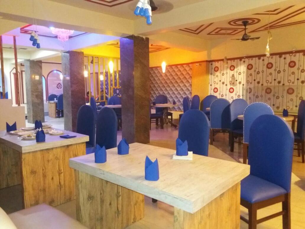 Hotel Santoor Varanasi Exterior foto